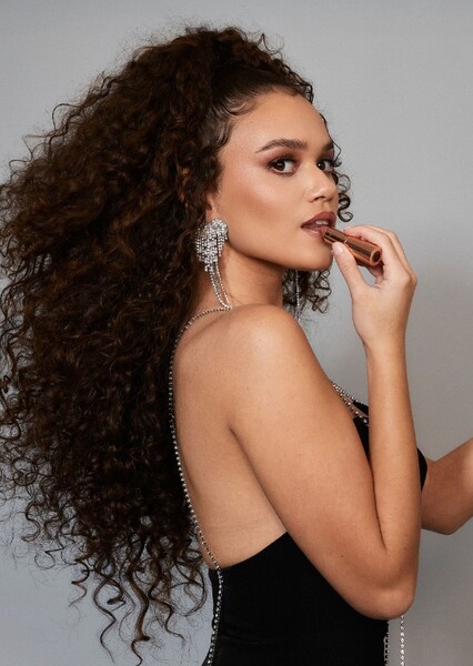 Madison Pettis photo
