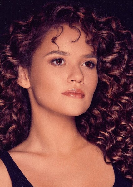 Madison Pettis photo