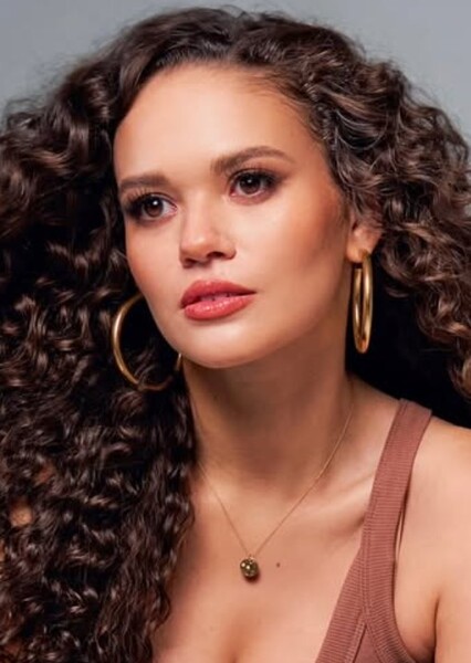 Madison Pettis photo