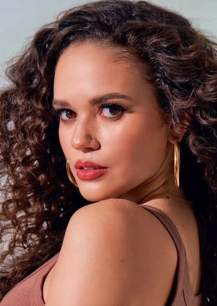 Madison Pettis photo