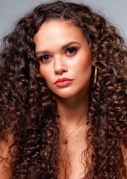 Madison Pettis photo