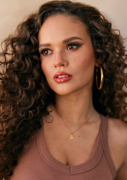 Madison Pettis photo