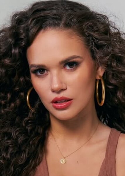 Madison Pettis photo