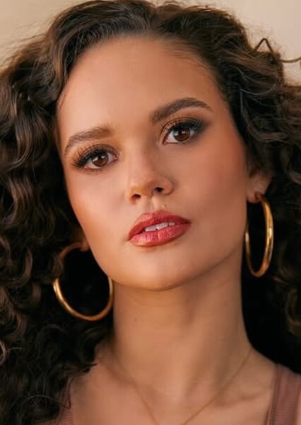 Madison Pettis photo