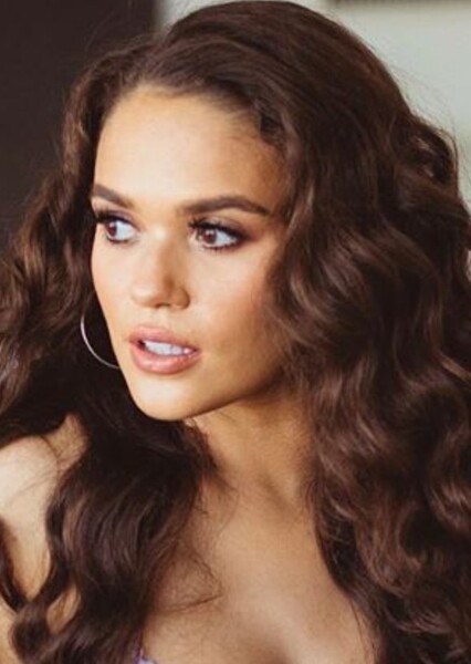 Madison Pettis photo