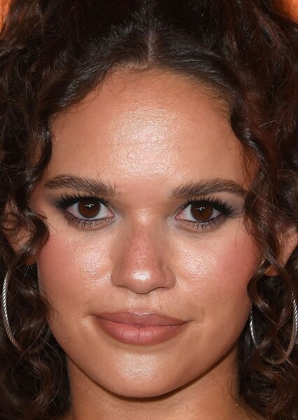 Madison Pettis photo