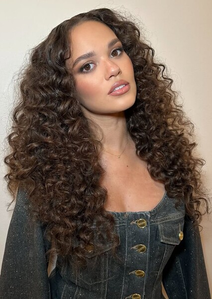 Madison Pettis photo