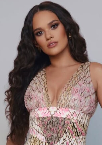 Madison Pettis photo