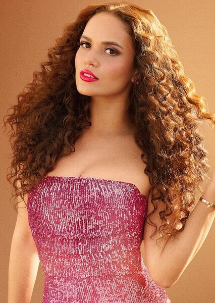 Madison Pettis photo
