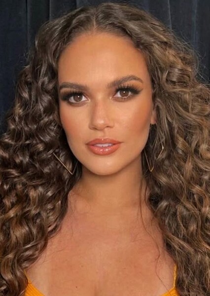 Madison Pettis photo