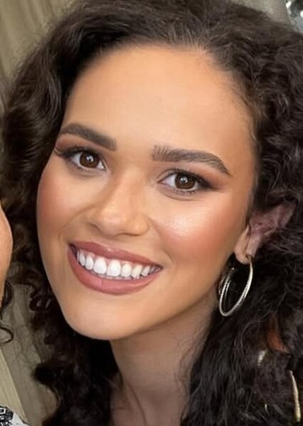Madison Pettis photo
