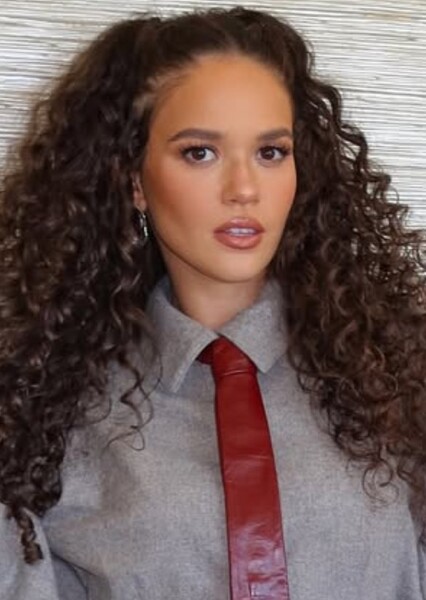 Madison Pettis photo