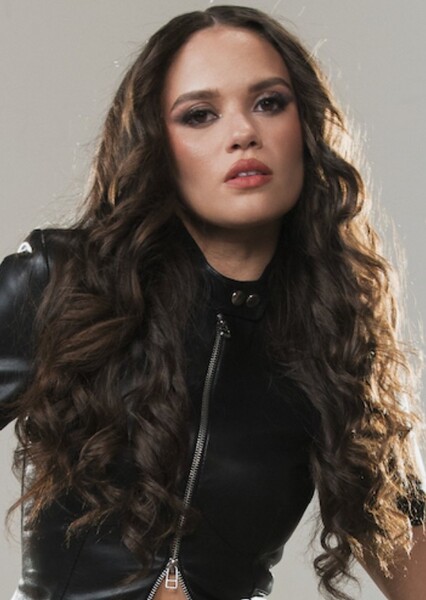 Madison Pettis photo