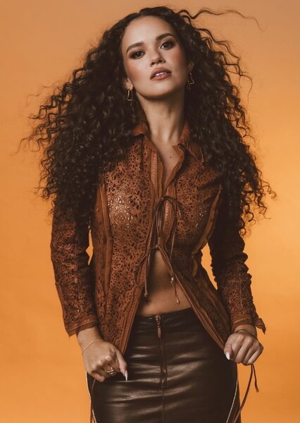 Madison Pettis photo