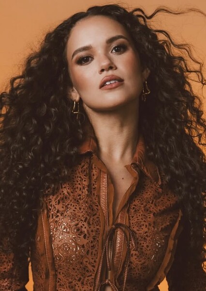 Madison Pettis photo