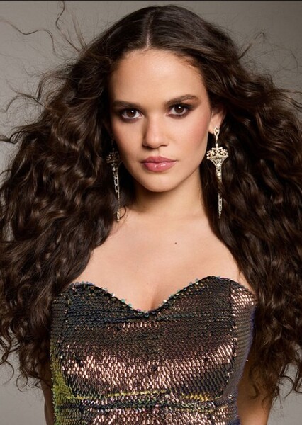 Madison Pettis photo