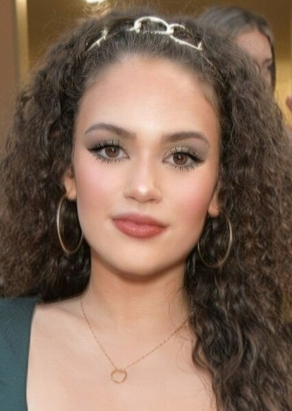 Madison Pettis photo