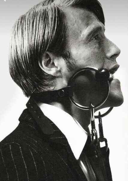 Mads Mikkelsen photo