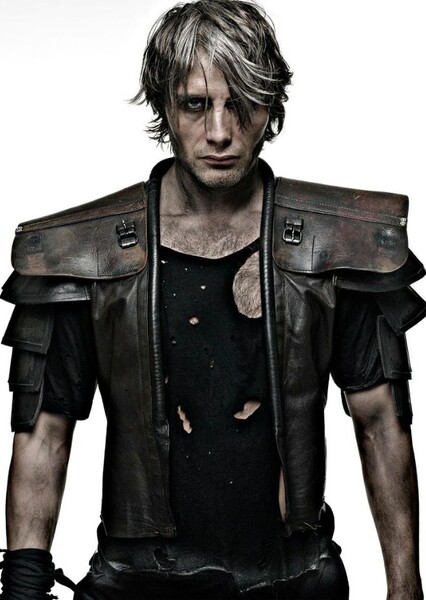 Mads Mikkelsen photo