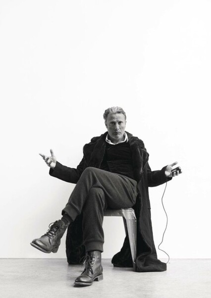Mads Mikkelsen photo