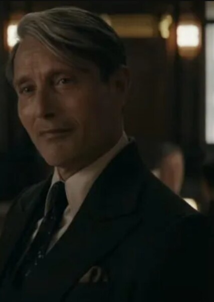 Mads Mikkelsen photo