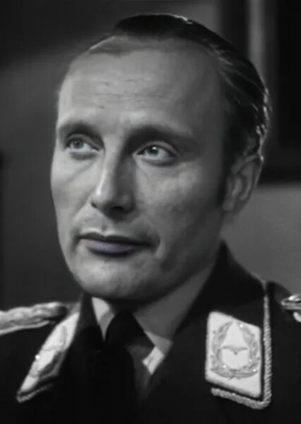 Mads Mikkelsen photo