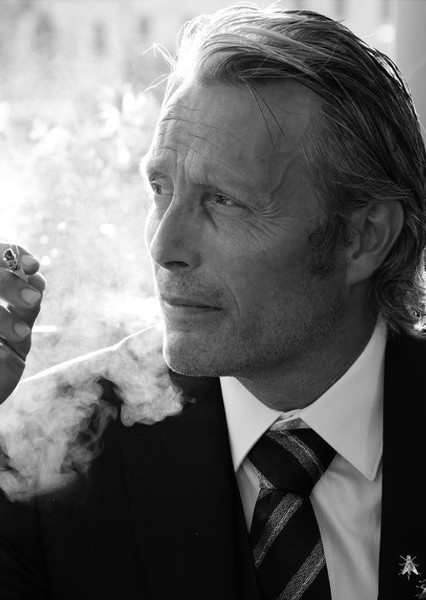 Mads Mikkelsen photo