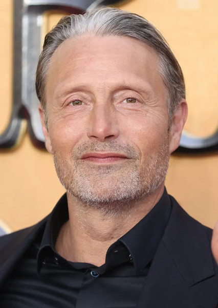 Mads Mikkelsen photo