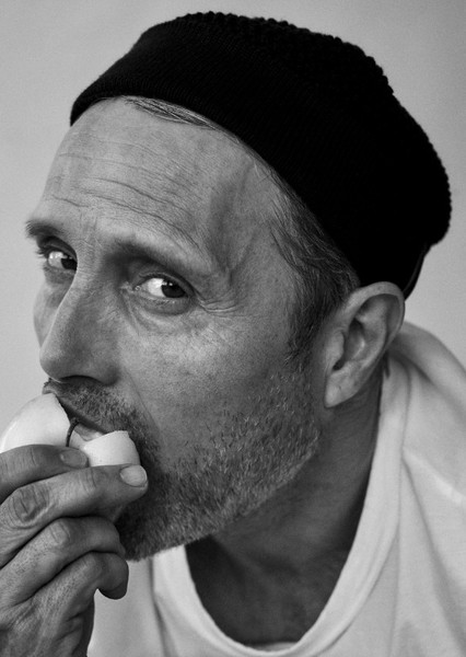 Mads Mikkelsen photo