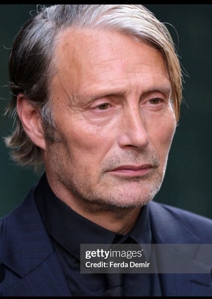 Mads Mikkelsen