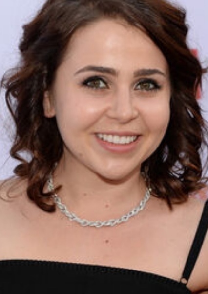 Mae Whitman photo