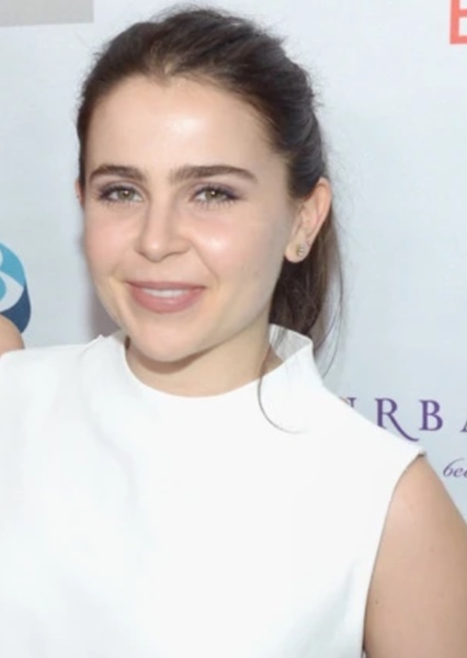 Mae Whitman photo