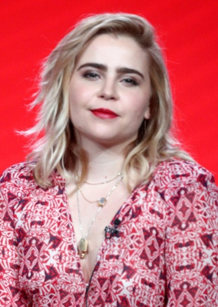 Mae Whitman photo