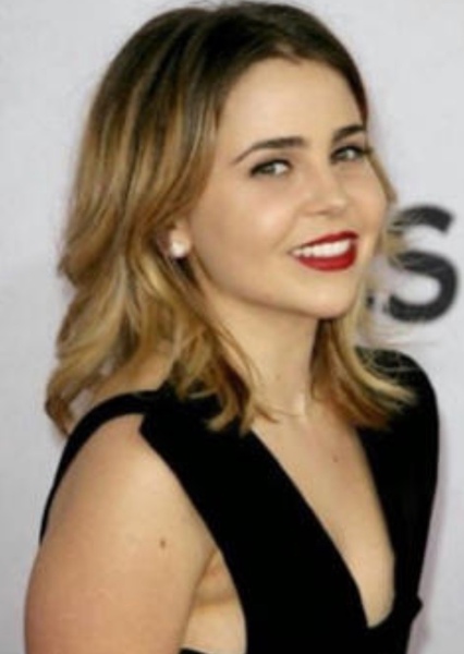 Mae Whitman photo
