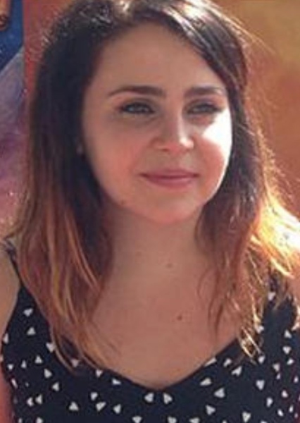 Mae Whitman photo