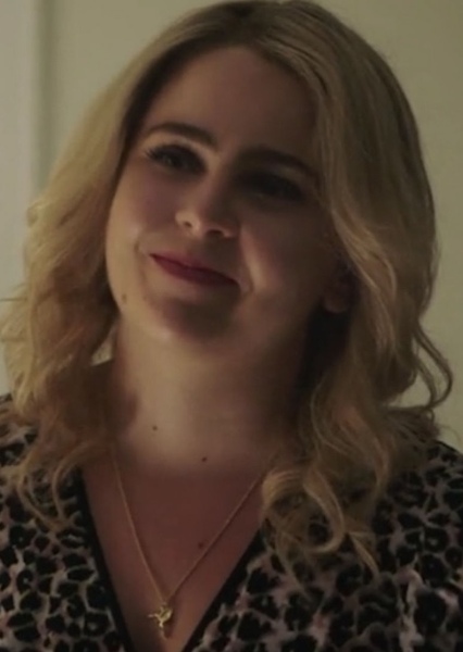 Mae Whitman photo