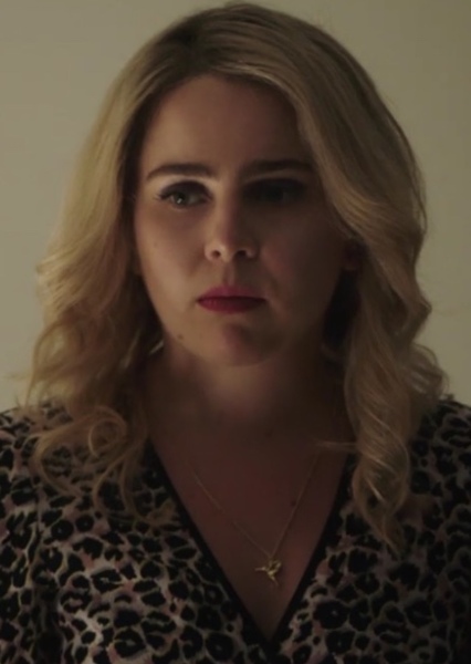 Mae Whitman photo