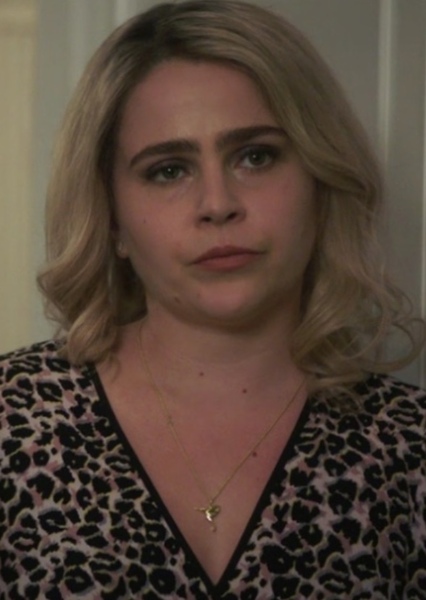 Mae Whitman photo