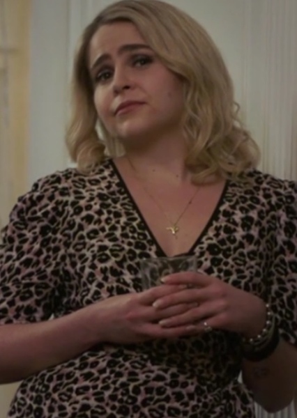 Mae Whitman photo