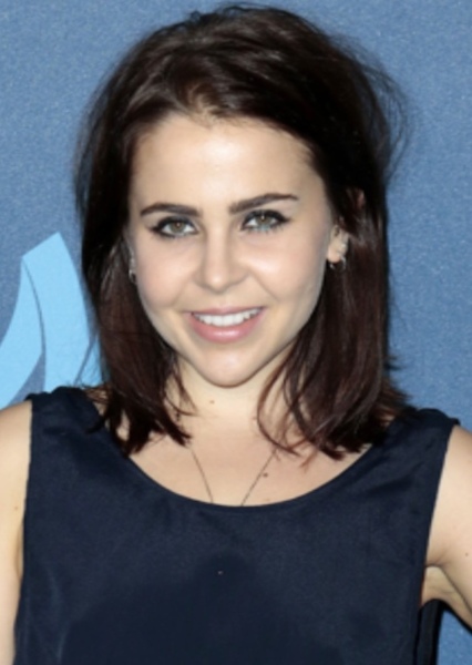 Mae Whitman photo