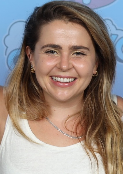 Mae Whitman photo
