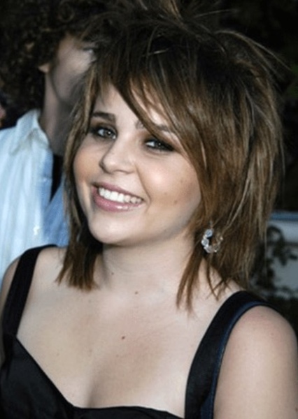 Mae Whitman photo