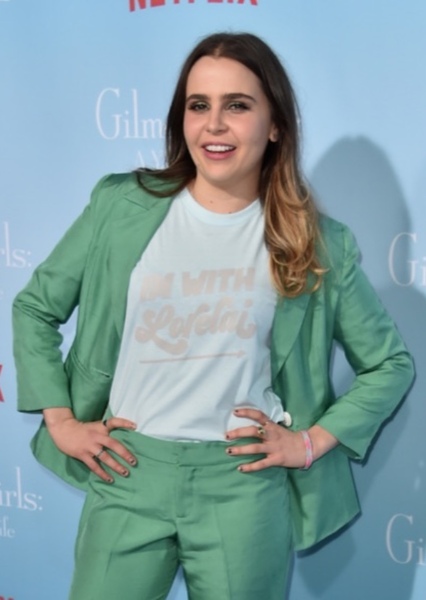 Mae Whitman photo