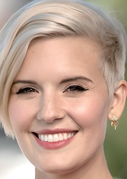 Maggie Grace photo