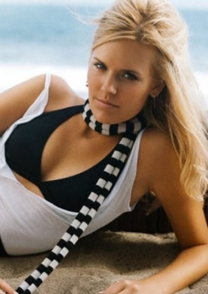 Maggie Grace photo