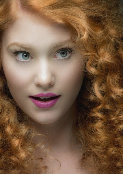 Maggie Hood photo