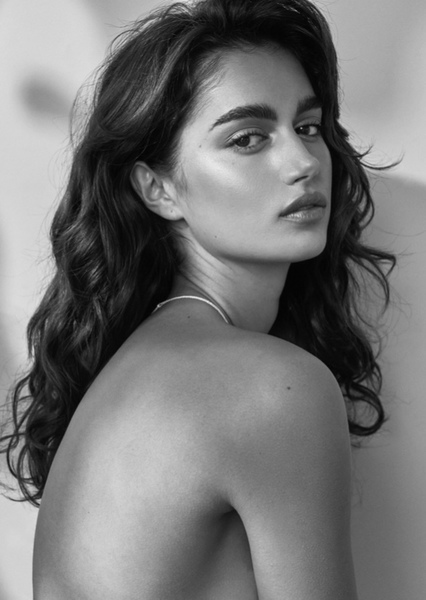 Maia Cotton photo