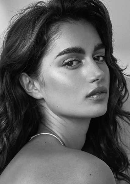 Maia Cotton photo
