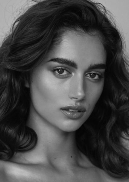 Maia Cotton photo