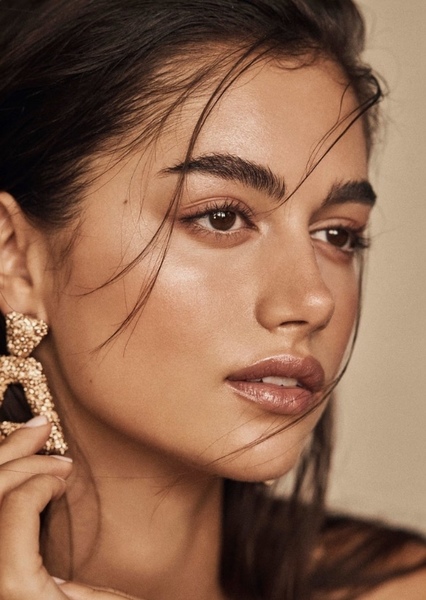 Maia Cotton photo